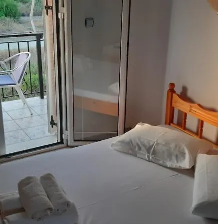Maistrali Aparthotel Pefki (Evia)