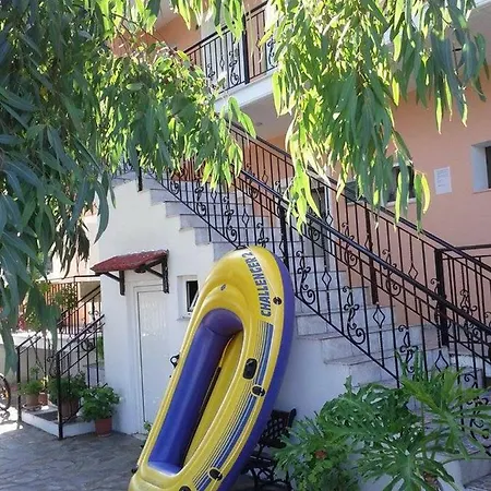 Maistrali * Pefki (Evia)